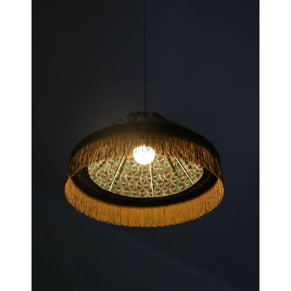 Suspension Bella “bohemian flora” : luminaire bohème chic à frange, fabriqué en France