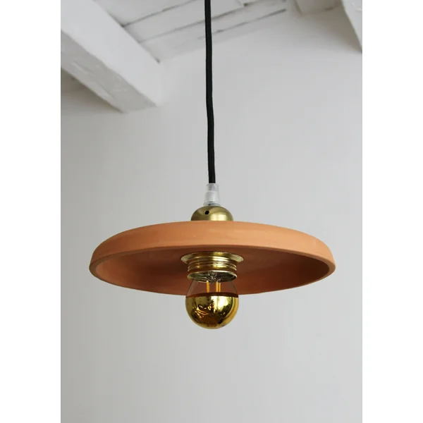 Suspension en terre rouge "terracotta"