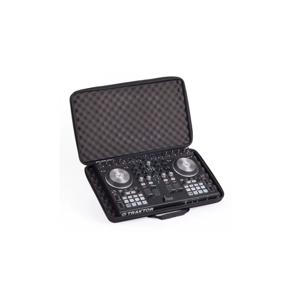 UDG 8302 Housse semi-rigide de la série CREATOR conçue pour transporter des contrôleurs DJ.