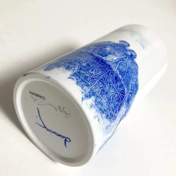Vase couple méditant bleu 3