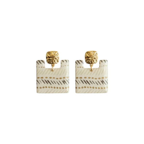 Écru & Or — boucles carrées évidées · hachures anthracite & pointillés dorés · clous martelés · fait main France 🇫🇷